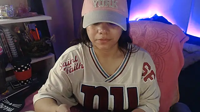 Živý XXX chat KatteAngelLat