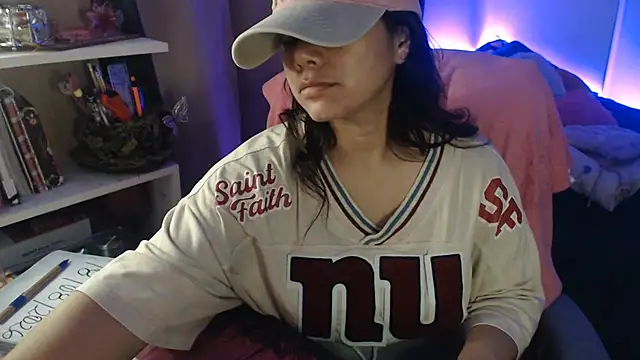 XXX chat uživo modela KatteAngelLat
