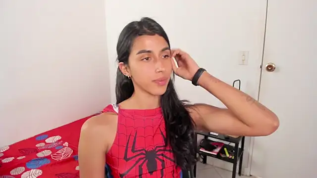 Mazikeen__18 Chat XXX in diretta