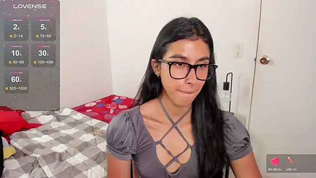 XXX chat uživo modela Mazikeen__18