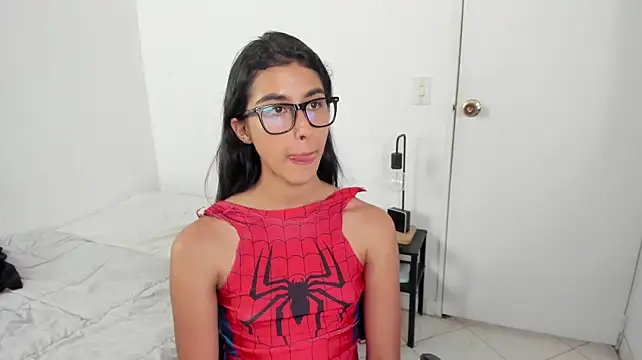 Mazikeen__18 XXX чат на живо