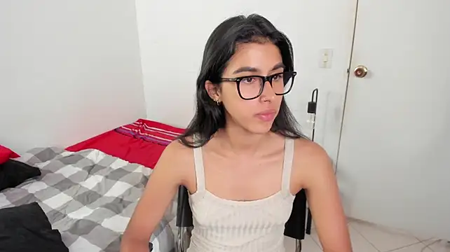 Mazikeen__18 Adlı Modelin Canlı XXX Sohbeti