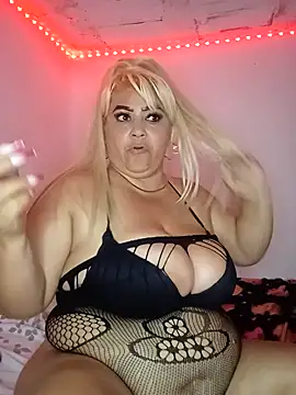 צ'אט XXX בשידור חי של BonniAdams