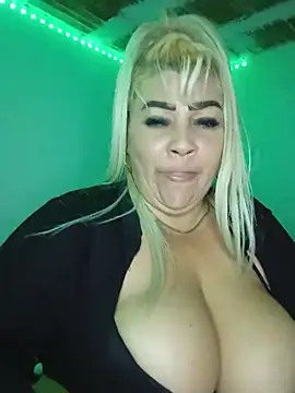 BonniAdams' Live XXX Chat