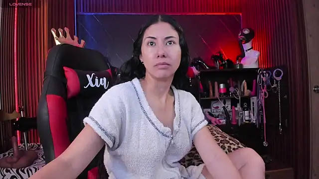 XiaQueen's Webcam Show