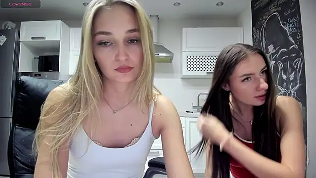 lisenok Pertunjukan Webcam