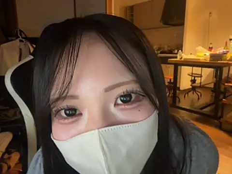 Živý XXX chat giratia_jp