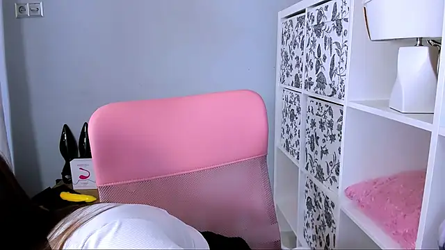 DonnaCam Adlı Modelin Canlı Sohbet Odası