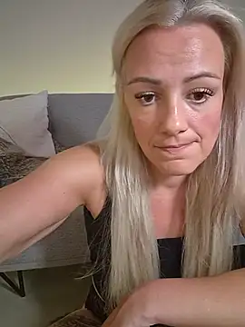 XXX chat uživo modela TessaWayne