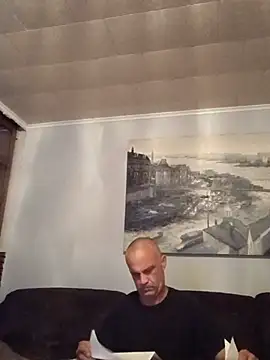 Cumdrip20's Webcam Show