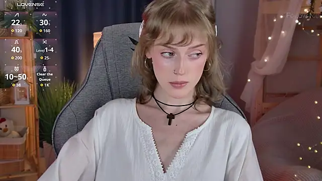 KiraMontoya's Live XXX Chat