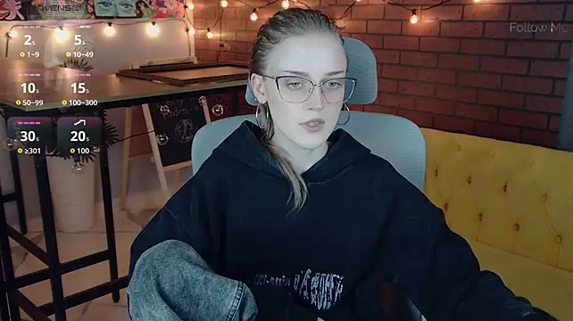 KiraMontoya's Live XXX Chat