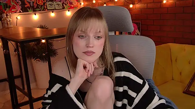 KiraMontoya Live XXX-Chat