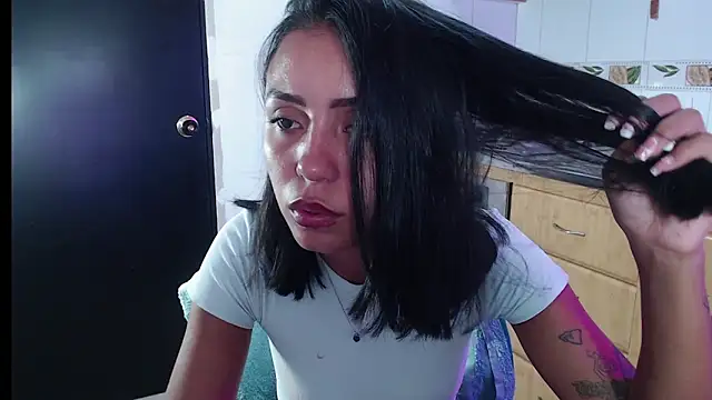julieta_fn live XXX chat