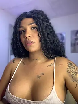 tinalove7 Show Webcam