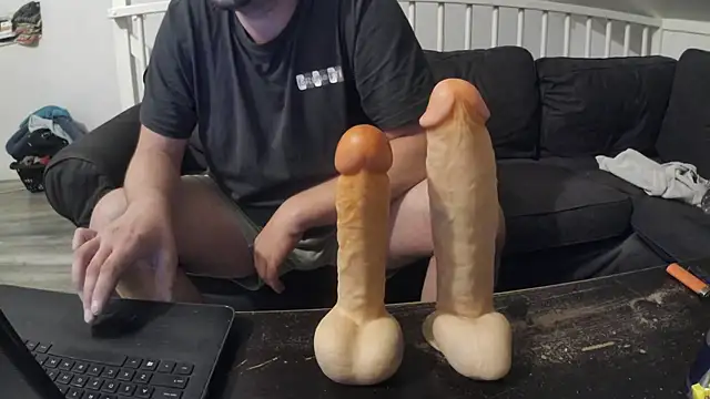 YourLoveBoyKevin webcam show