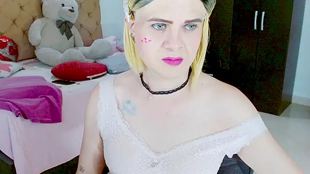 Dolldirtyxxx Webcam-Show