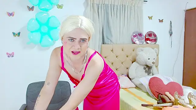 Dolldirtyxxx Show in webcam