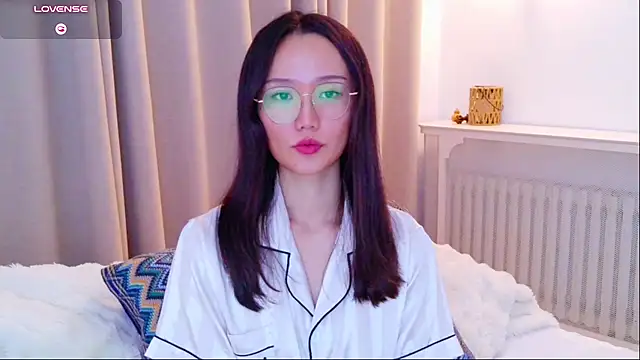yufenna Chat XXX live