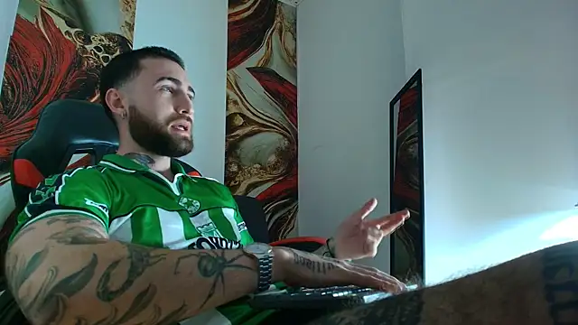 Pokazy przed kamerką – Luke_davis01