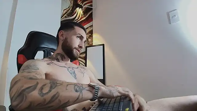 Luke_davis01 Show in webcam