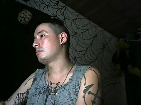 Show modela vampireathome na web-kameri