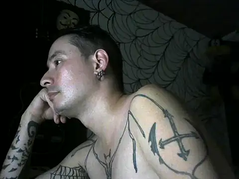 Show modela vampireathome na web-kameri