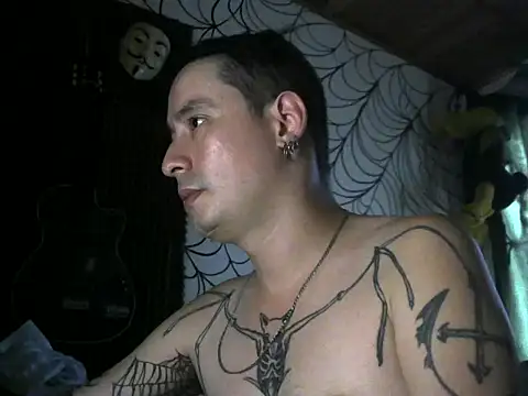 Show modela vampireathome na web-kameri