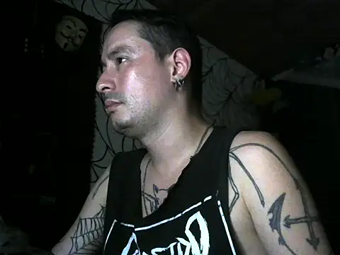 Show modela vampireathome na web-kameri
