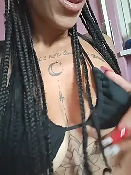 LunaVera Chat XXX in diretta