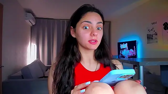 Chat +18 de EmiliaZen ao vivo