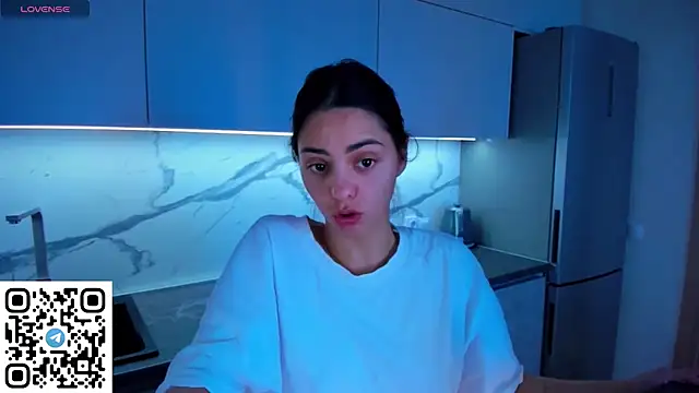 EmiliaZen Live XXX-chat
