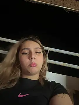 Show modela hotamanda01 na web-kameri