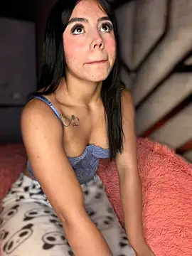 Laura-Khalifa's Webcam Show