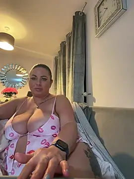 Chat XXX en directo de GemaJBusty