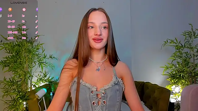 Show modela miiss__lulu na web-kameri