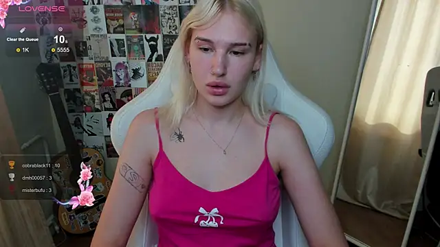 EvelinaLuu's Live XXX Chat