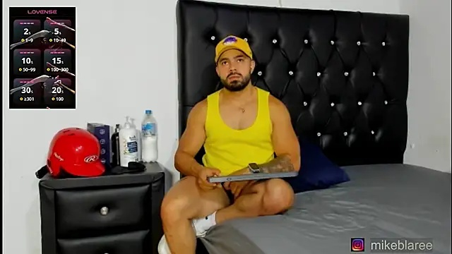 mikeblaree Pertunjukan Webcam
