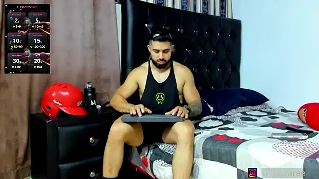 mikeblaree Adlı Modelin Web Kamerası Şovu