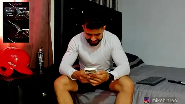 mikeblaree Pertunjukan Webcam