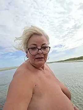 HotSilli152 Webcam-Show