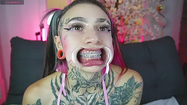 Chat +18 de miss___angel ao vivo