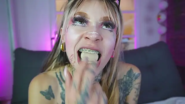 miss___angel Chat XXX in diretta