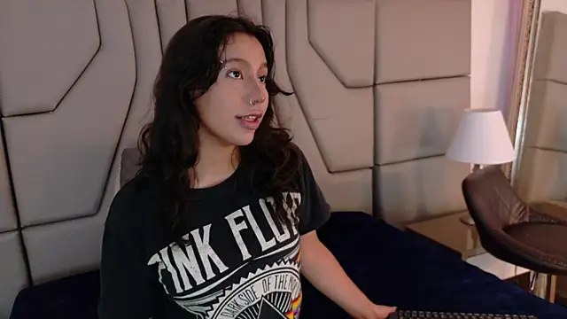 ParanoidTemptaion_ Chat XXX in diretta