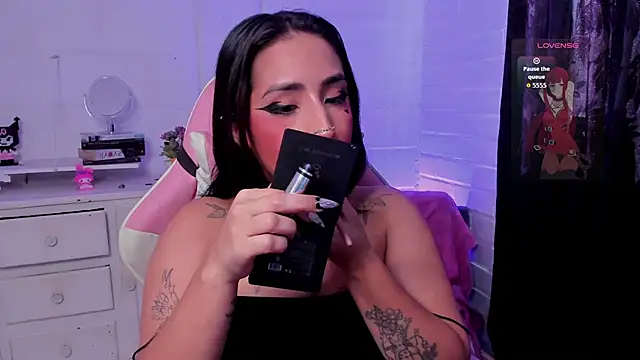 Chat XXX en directo de Nyx_Blackmoon