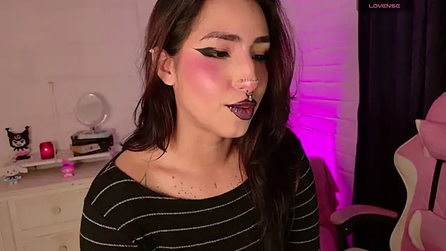 Nyx_Blackmoon's Live XXX Chat