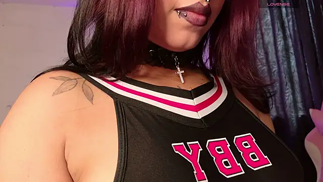 دردشة Nyx_Blackmoon الجنسية المباشرة
