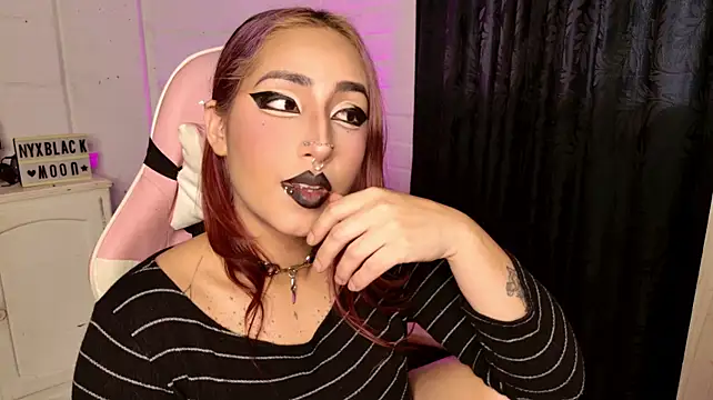 Nyx_BlackmoonのライブXXXチャット
