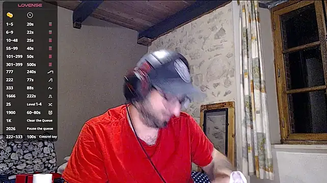 young_bear06 Show in webcam