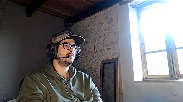 young_bear06 Webcam-Show